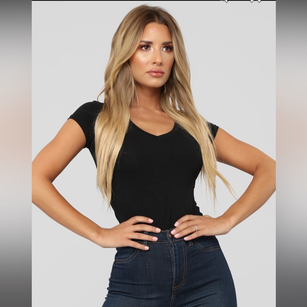 3 pack NWOT Fashion Nova Basic V Neck Tees, Black, Size Medium